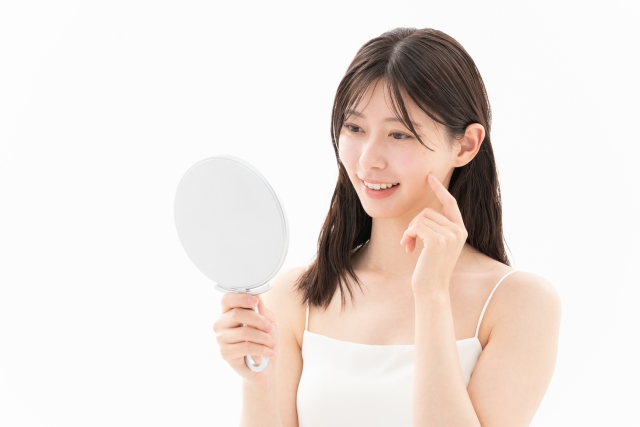 白い歯に満足している女性